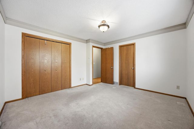 2853 26th Street Circle S, Moorhead, MN 56560