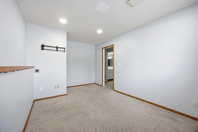 2853 26th Street Circle S, Moorhead, MN 56560