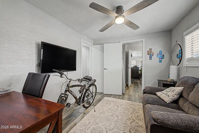 2650 W UNION HILLS Drive 156, Phoenix, AZ 85027