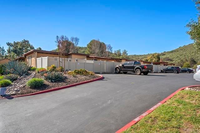 8750 Wahl Street, Santee, CA 92071