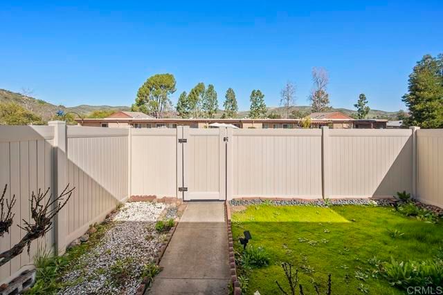 8750 Wahl Street, Santee, CA 92071