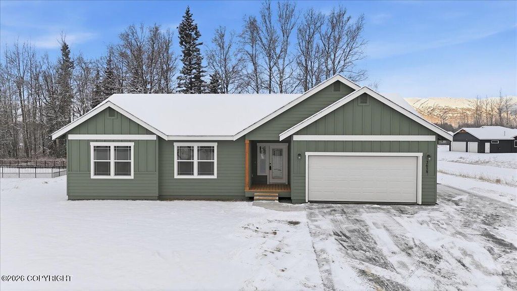 8492 E Eagle View Circle, Wasilla, AK 99654