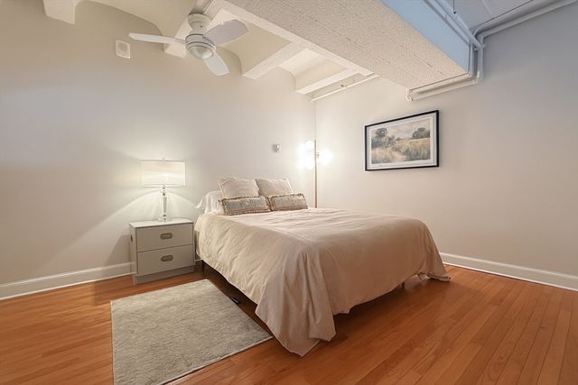 12 Stoneholm St 423, Boston, MA 02115
