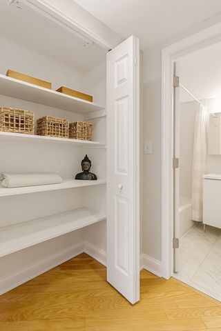 12 Stoneholm St 423, Boston, MA 02115