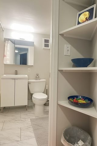 12 Stoneholm St 423, Boston, MA 02115