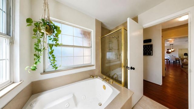 1305 Glenwood Dr, Modesto, CA 95350