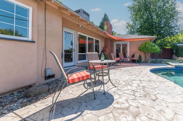 1305 Glenwood Dr, Modesto, CA 95350