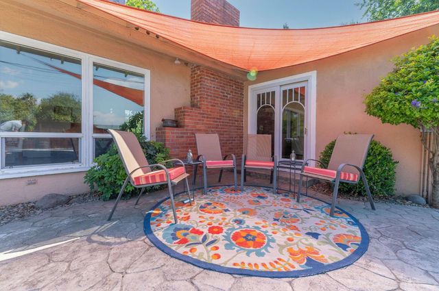 1305 Glenwood Dr, Modesto, CA 95350