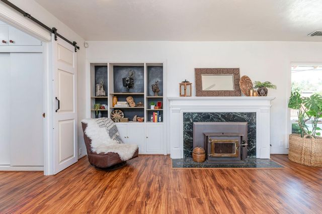 1305 Glenwood Dr, Modesto, CA 95350