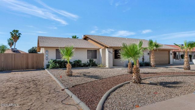 4017 W GROVERS Avenue, Glendale, AZ 85308