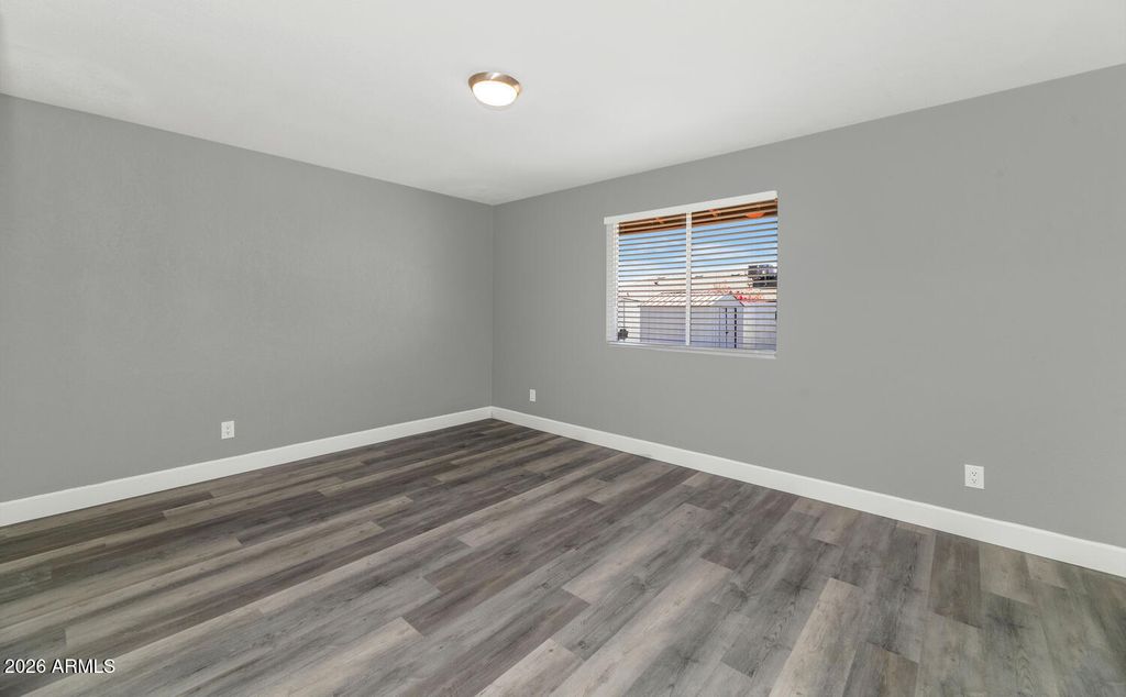 Image 19 of property listing at 4017 W GROVERS Avenue, Glendale, AZ 85308