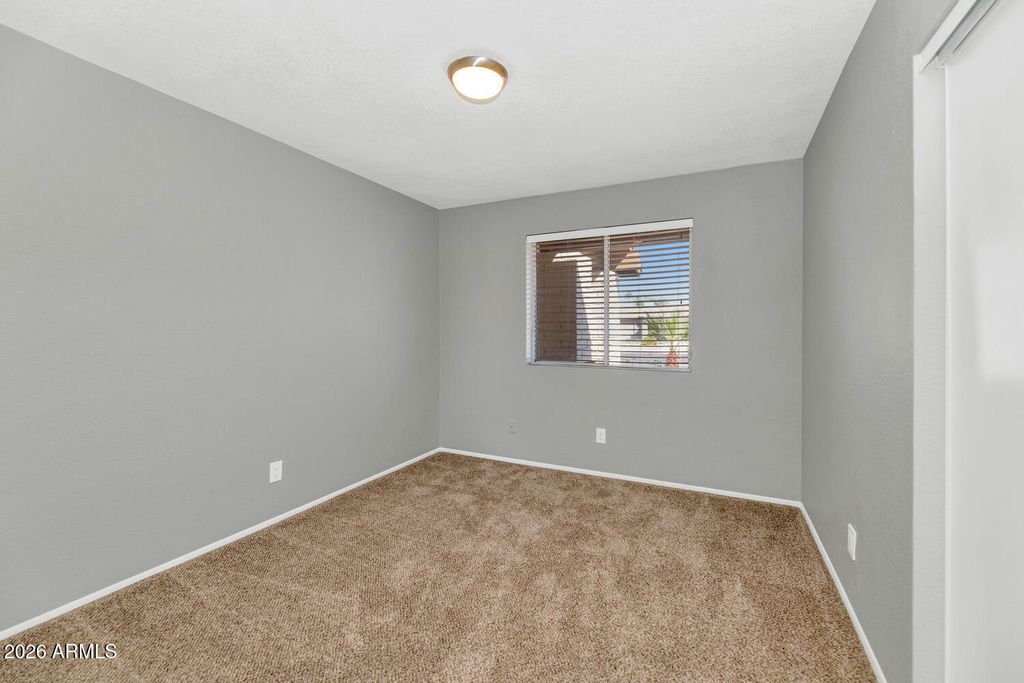 Image 28 of property listing at 4017 W GROVERS Avenue, Glendale, AZ 85308