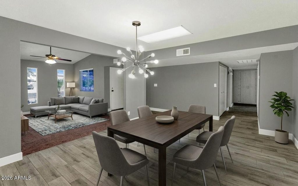 Image 3 of property listing at 4017 W GROVERS Avenue, Glendale, AZ 85308