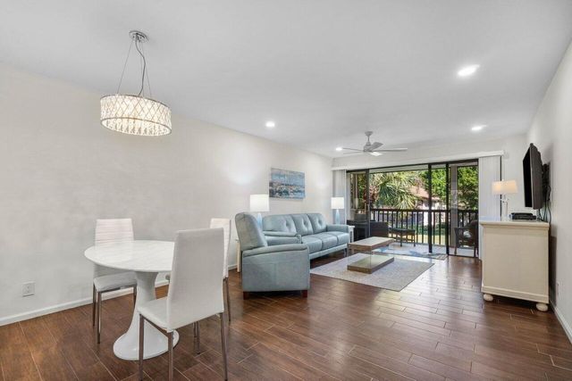 508 Brackenwood Place, Palm Beach Gardens, FL 33418