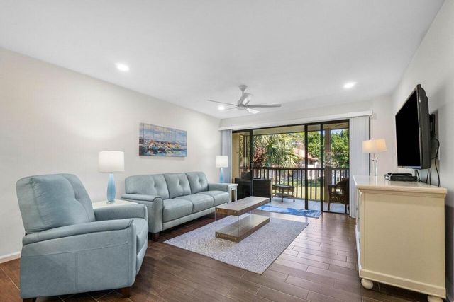 508 Brackenwood Place, Palm Beach Gardens, FL 33418