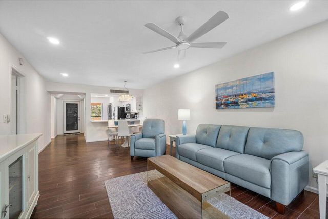 508 Brackenwood Place, Palm Beach Gardens, FL 33418