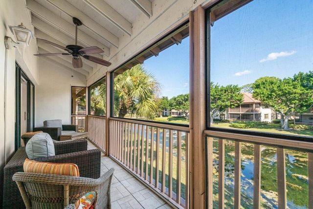 508 Brackenwood Place, Palm Beach Gardens, FL 33418