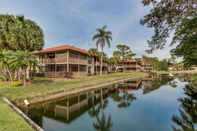 508 Brackenwood Place, Palm Beach Gardens, FL 33418