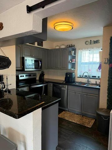 6936 SW 110th Ave, Miami, FL 33173