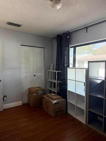 6936 SW 110th Ave, Miami, FL 33173