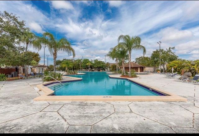 6936 SW 110th Ave, Miami, FL 33173