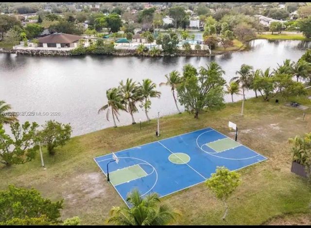 6936 SW 110th Ave, Miami, FL 33173