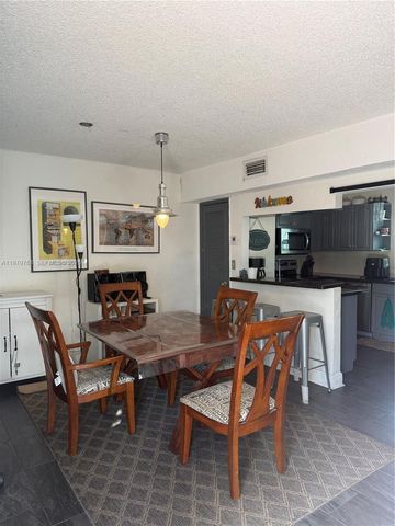 6936 SW 110th Ave, Miami, FL 33173