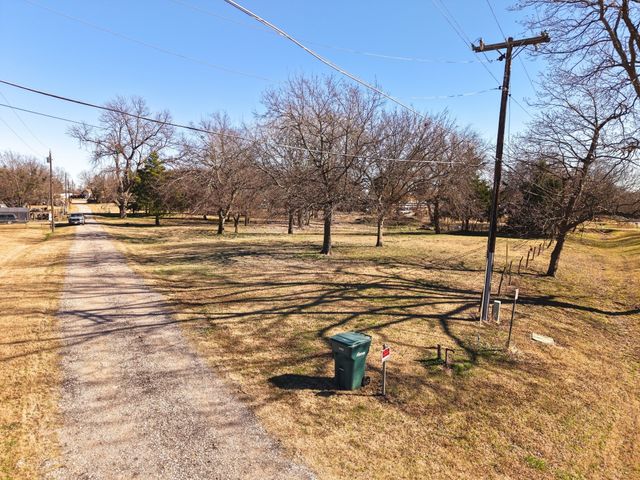 2517 S First Street, Sherman, TX 75090