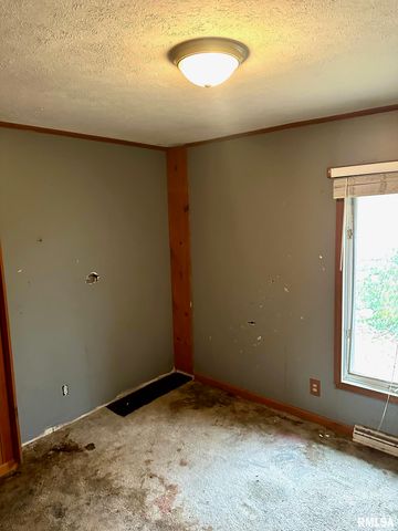 17 Springwater Drive, Jacksonville, IL 62650