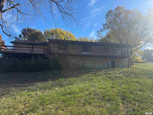 17 Springwater Drive, Jacksonville, IL 62650