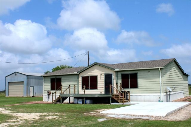 223 Baracuda Drive, Palacios, TX 77465