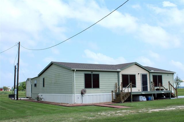 223 Baracuda Drive, Palacios, TX 77465