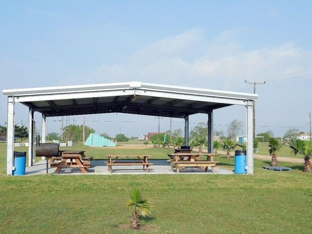 223 Baracuda Drive, Palacios, TX 77465