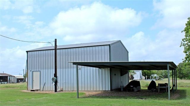 223 Baracuda Drive, Palacios, TX 77465