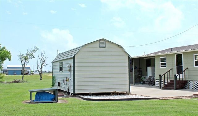 223 Baracuda Drive, Palacios, TX 77465