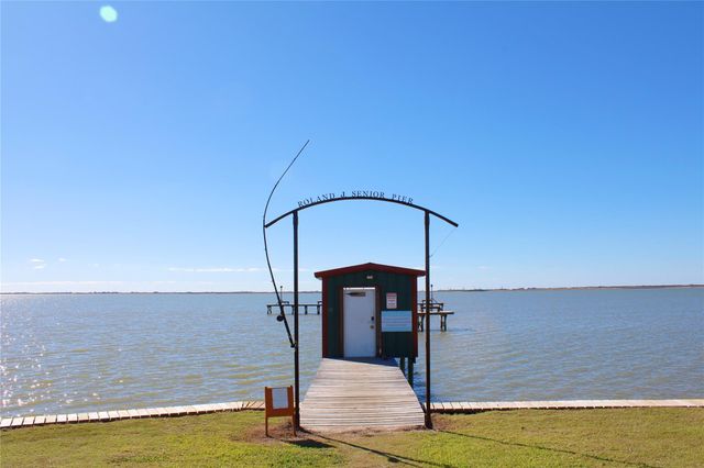 223 Baracuda Drive, Palacios, TX 77465