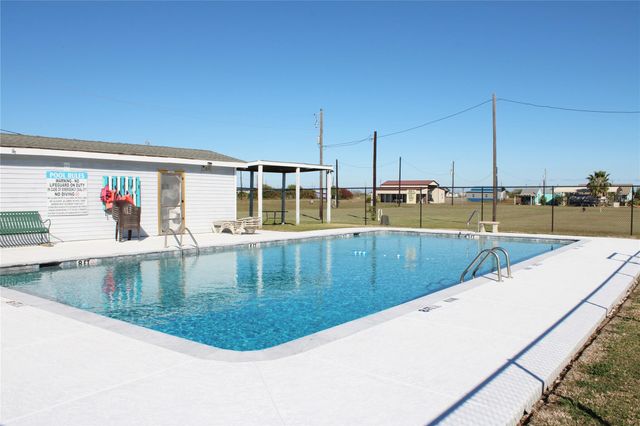 223 Baracuda Drive, Palacios, TX 77465