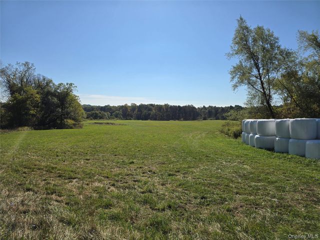 171 Winterton Road, Bloomingburg, NY 12721
