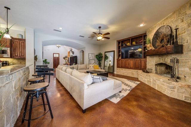 9199 FM 1810, Chico, TX 76431