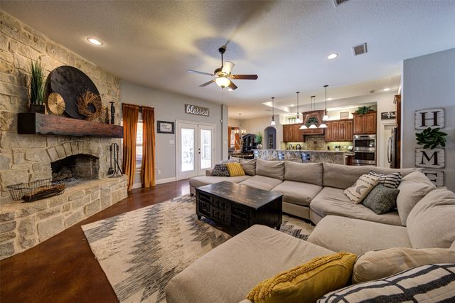 9199 FM 1810, Chico, TX 76431