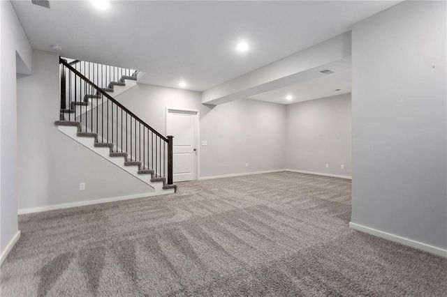 717 Riverwood Drive, Liberty, MO 64068