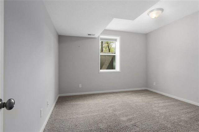 717 Riverwood Drive, Liberty, MO 64068