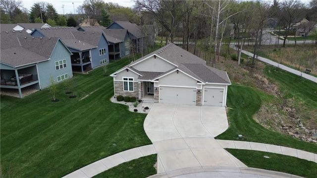 717 Riverwood Drive, Liberty, MO 64068