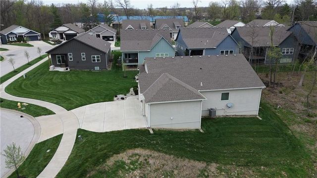 717 Riverwood Drive, Liberty, MO 64068