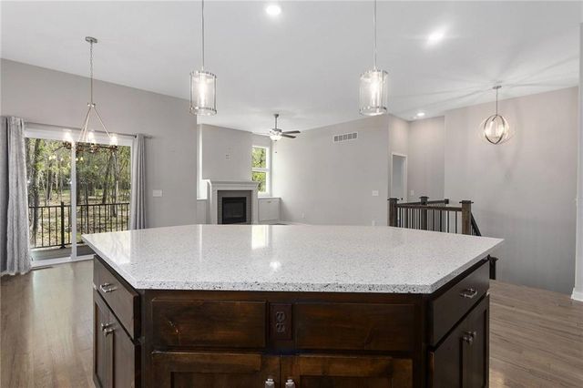 717 Riverwood Drive, Liberty, MO 64068