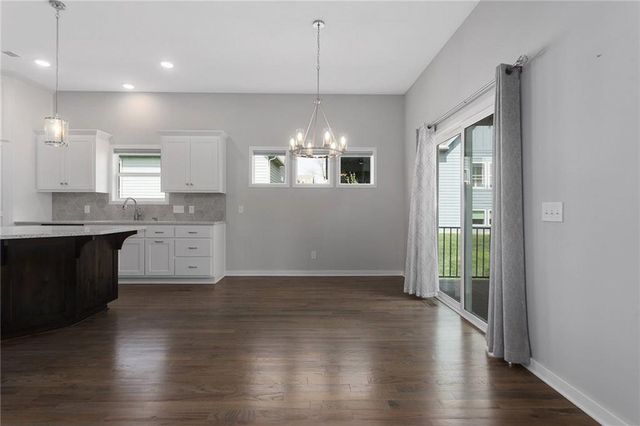 717 Riverwood Drive, Liberty, MO 64068