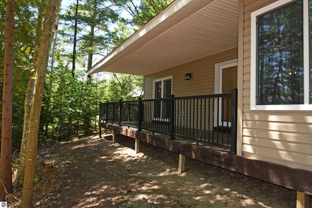 4927 S US-23, Greenbush, MI 48738