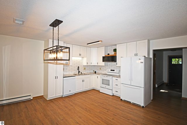 4927 S US-23, Greenbush, MI 48738