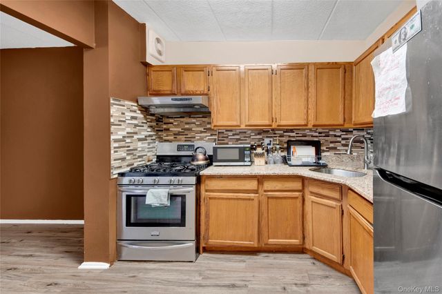 721 Thieriot Avenue, Bronx, NY 10473