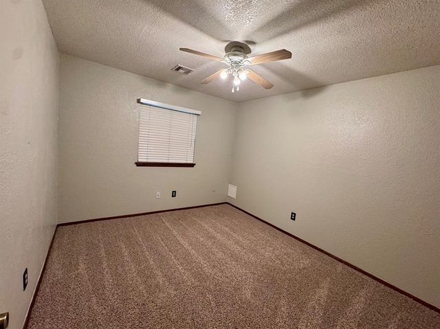 3812 NE 142nd Circle, Edmond, OK 73013